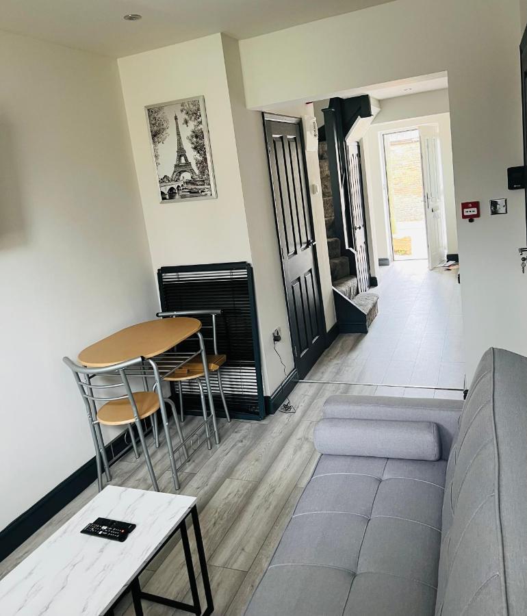 Green Lantern, Private En-Suite Double Bedroom 아벨리 외부 사진