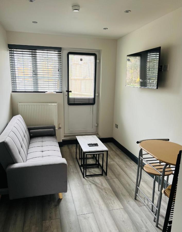Green Lantern, Private En-Suite Double Bedroom 아벨리 외부 사진