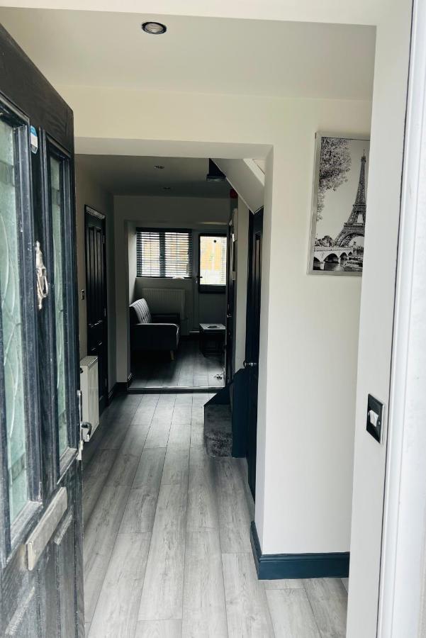 Green Lantern, Private En-Suite Double Bedroom 아벨리 외부 사진